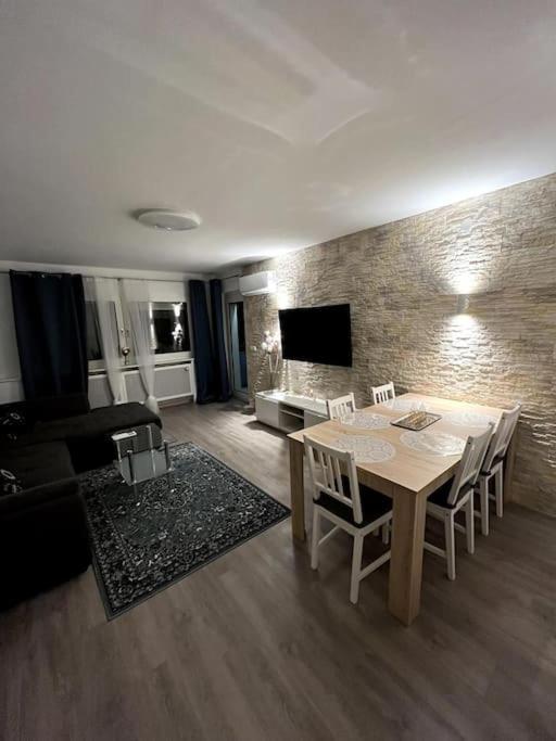 Familienwohnung Naehe Europapark, Messe, Gifiz See Оффенбург Экстерьер фото